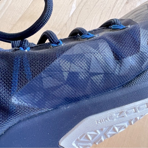 LeBron Zoom Soldier 8 'Midnight Navy' - Picture 13 of 15